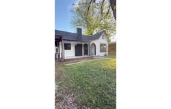 208 E 9TH Street, Coleman, TX 76834
