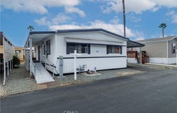 725 W Thornton, Hemet, CA 92543