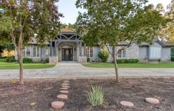 10673 E Bullard Avenue, Clovis, CA 93619