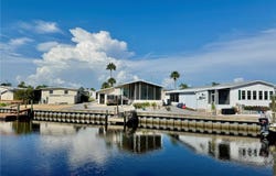 115 E SAINT ANNES Circle, APOLLO BEACH, FL 33572