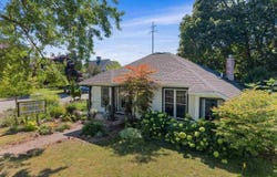 907 BRIDGE, CHARLEVOIX, MI 49720