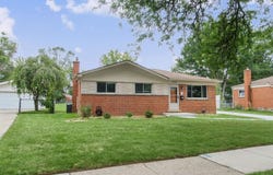 15028 Masonic Boulevard, Warren, MI 48088