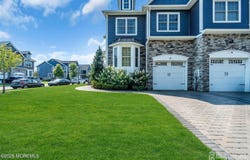 17 Kitchen Avenue, Old Bridge, NJ 08857