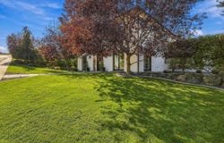 601 Queensgate Dr, Richland, WA 99352