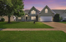 905 PHEASANT RUN Road, Tuscola, IL 61953