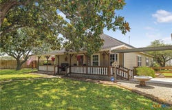 3393 E State Hwy 111, Yoakum, TX 77995