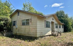 178 Cotton St, North, SC 29112
