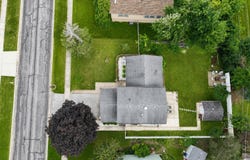450 Heather Lane, Carol Stream, IL 60188