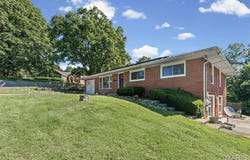 2303 Fairview Drive, Alton, IL 62002