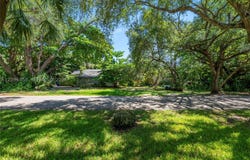3598 Avocado Ave, Miami, FL 33133