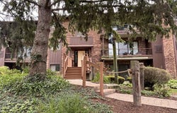61 W Pier Drive, Westmont, IL 60559