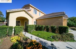 1350 Mistletoe Dr, Beaumont, CA 92223
