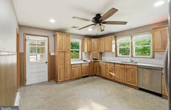 1943 WEST Boulevard, MALAGA, NJ 08328