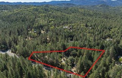 3504 Azalea Drive, Grants Pass, OR 97526