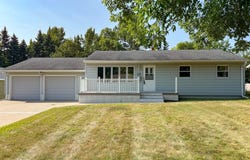 518 E Saint Charles Avenue, Fergus Falls, MN 56537