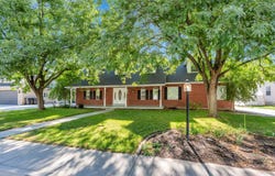 1526 E PHEASANT RUN Dr, Springville, UT 84663