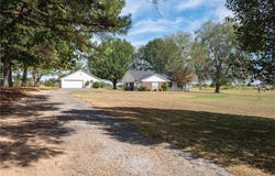 2108 N River RD, Lavaca, AR 72941