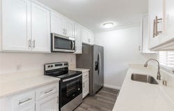 6520 Shirley Avenue, Reseda, CA 91335