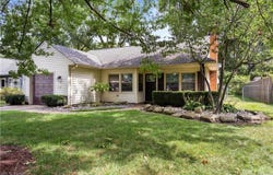 127 Edgewood Drive, Berea, OH 44017