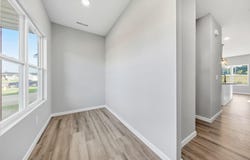 5175 W Crestmere Drive W, Springfield, MO 65802