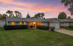 641 Clearmont Drive, Elk Grove Village, IL 60007