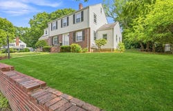 49 Parkside Circle, Braintree, MA 02184