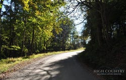 E Whenlin Ridge Road, Lansing, NC 28643