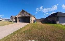 1712 Stephanie Dr, Whitehouse, TX 75791