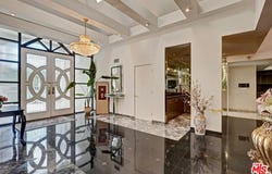 4623 Hayvenhurst Ave, Encino, CA 91436