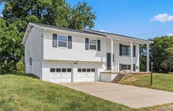 3402 Emma Lane, Godfrey, IL 62035