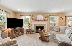 2011 N REDWOOD St, Canby, OR 97013
