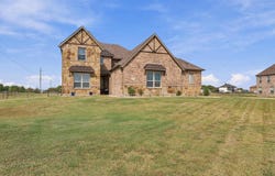 348 Magnolia Drive, Van Alstyne, TX 75495