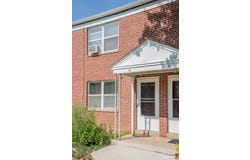 51 Arnold Way, West Hartford, CT 06119