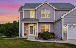 W229N4340 Baker Ct, Pewaukee, WI 53072