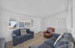 33 E TINY WOOD Dr S, Sandy, UT 84070