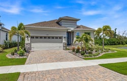 1065 SIGNET Drive, APOLLO BEACH, FL 33572