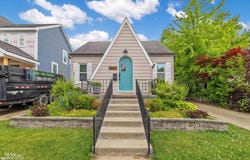 3621 Buckingham Avenue, Berkley, MI 48072-1464