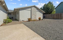 555 HARTKE Loop, OregonCity, OR 97045