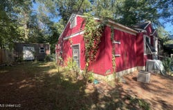 1911 Shady Lane Drive, Jackson, MS 39204