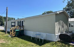 14 Chestnut Road, North Hampton, NH 03862