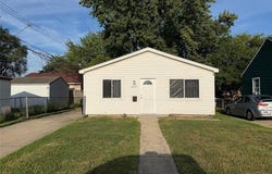 26039 Clancy Street, Roseville, MI 48066