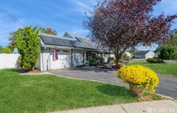 23 Colfax Road, Edison, NJ 08817