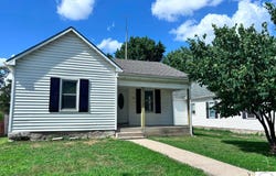 313 E Ohio Street, Clinton, MO 64735