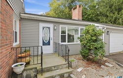 3 Beacon Square, Fairfield, CT 06825