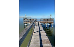 125 DOCKSIDE DR, Rockport, TX 78382