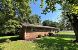 90 Sunset, PARIS, TN 38242