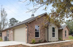 106 Royal St, Gilmer, TX 75645