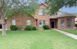 216 Flagstone Drive, Burleson, TX 76028