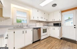 15 WILLOW Lane, LA PLATA, MD 20646