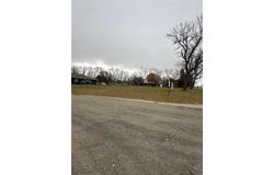 315 Mueller Drive, Hendricks, MN 56136